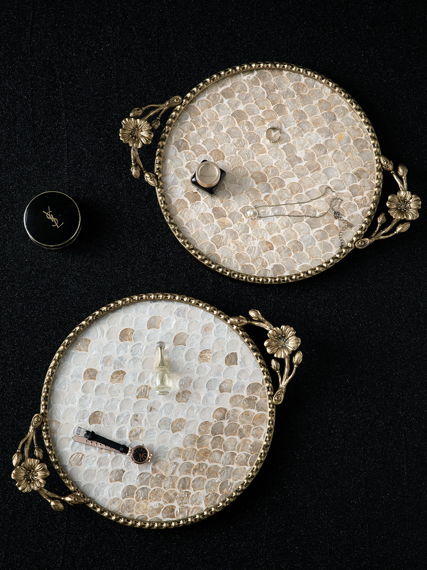 Retro light luxury shell decor – обзор и цена Luxury Skincare Tray